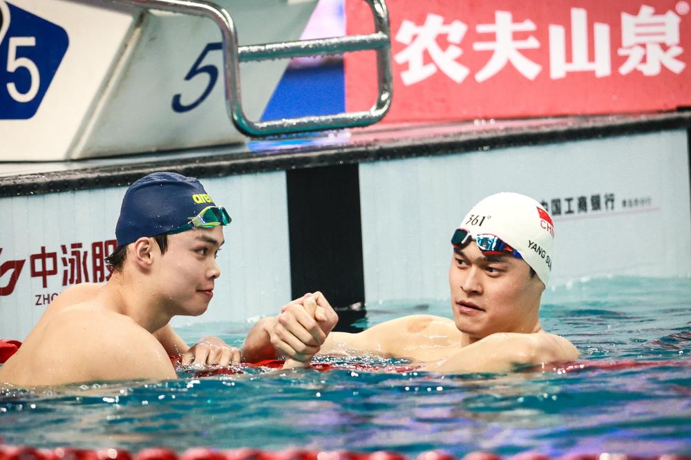 球员缺阵的