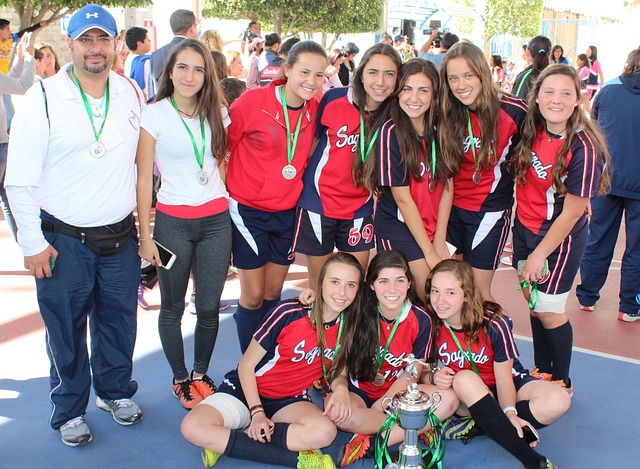 对于谢震业 对于谢震业